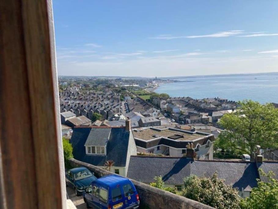 Modern Studio Apartment With Outstanding Views, Sleeps 2 Newlyn Exterior foto